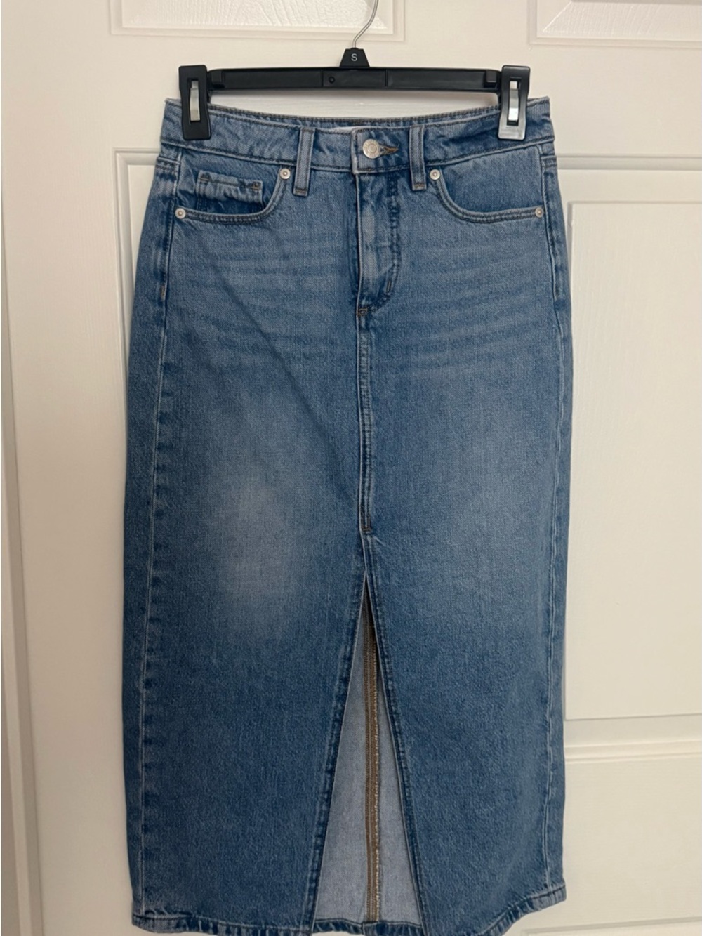 LOFT Classic High-Rise Blue Denim Pencil Skirt with Front Slit, size 00 P
